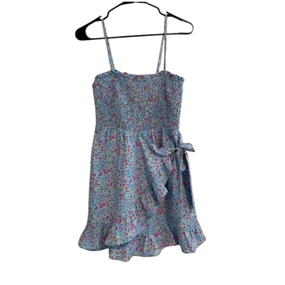 Vero Moda Dresses & Skirts - Vero Moda EUC size XL waist wrap Floral Blue Dress